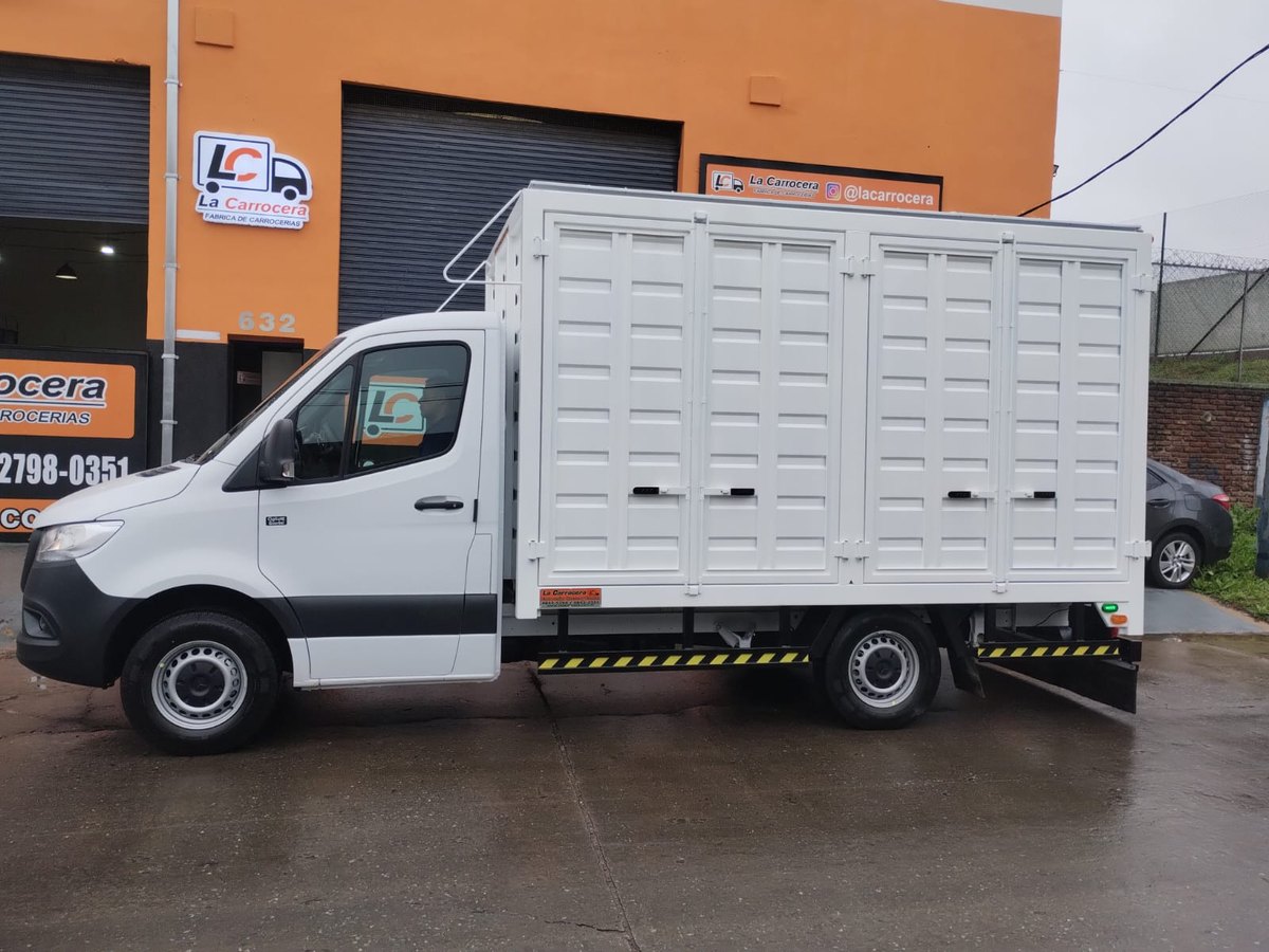 Todo puertas fabricadas por La Carrocera